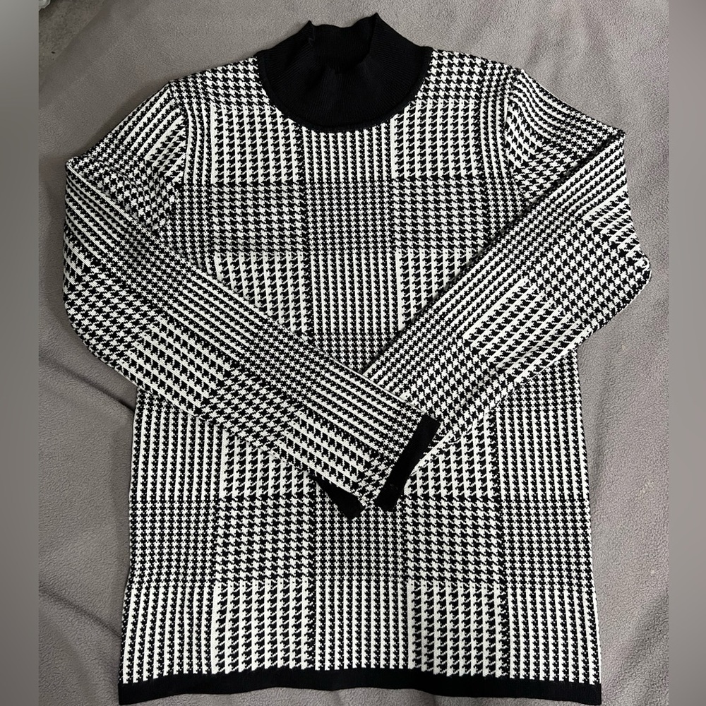 Tahari Sweater